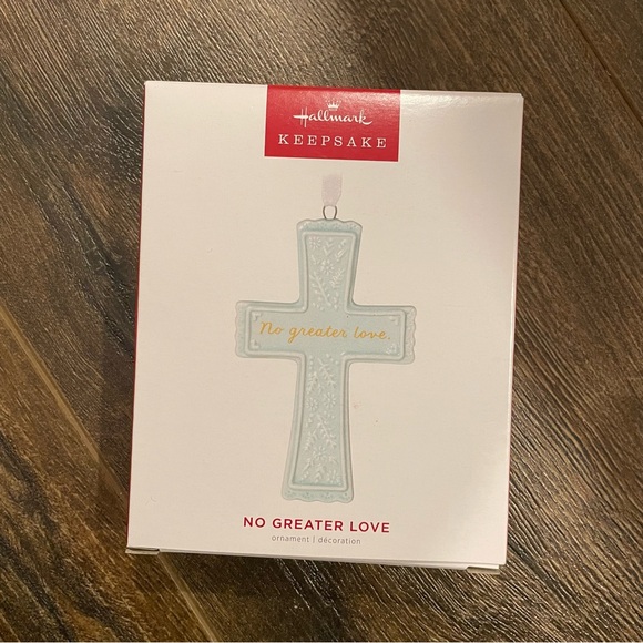 Hallmark Keepsake Ornament 2022 - No Greater Love Cross - Picture 1 of 4